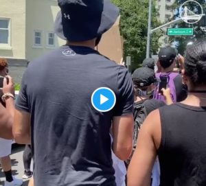 Stephen Curry and Klay Thompson join protest