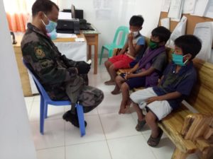 Three kids turn-over bag with cash