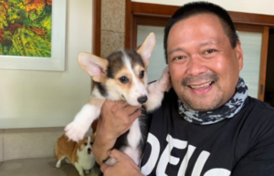 JV Ejercito Asked for Suggestion on Dog's Name, Netizen Says "Plunder"