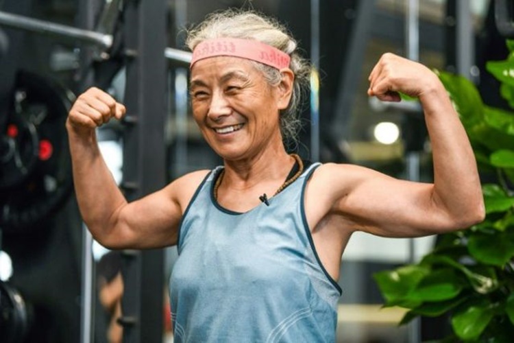 Hardcore Grandma Who Loves Body Building Goes Viral Online