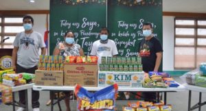 Garbage Collector With 13 Children Wins Sari-Sari Store Package Worth P15K