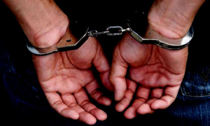 Murder Suspect Arrested after being Confronted for Not Wearing Face Mask