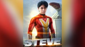 Miguel Tanfelix as Steve Armstrong