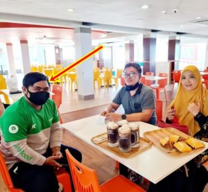 Deaf Grab Food Rider