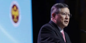 Finance Secretary Carlos Dominguez III