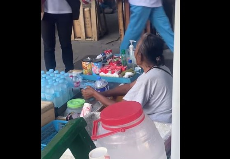 Street Vendor Transferring Water Into Plastic Bottles in Unhygienic Way ...