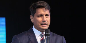 Richard Gomez