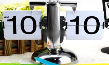 Small Scale Table Clock