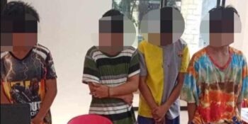 Cebu School, Four Students 6