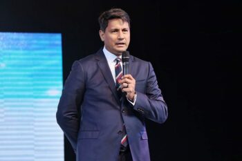 Richard Gomez