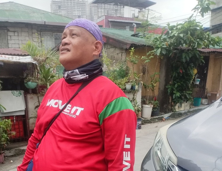 Passenger Complains About Rider Arriving Without Motorcycle | Newspapers