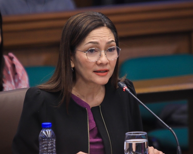 Risa Hontiveros