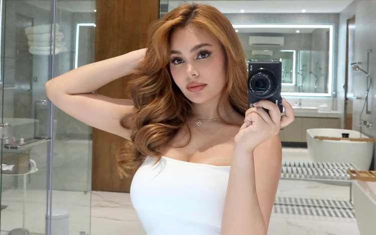 Ivana Alawi 1
